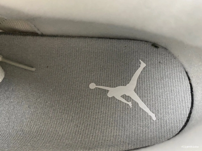 Ivory Air 3 Jordan FJ9479-100 Craft 0722